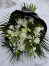 Buchet Funerar Alb Elegant – Trandafiri, Lisianthus și Alstroemeria