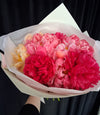 Buchet „Peony Romance” – 9 bujori premium